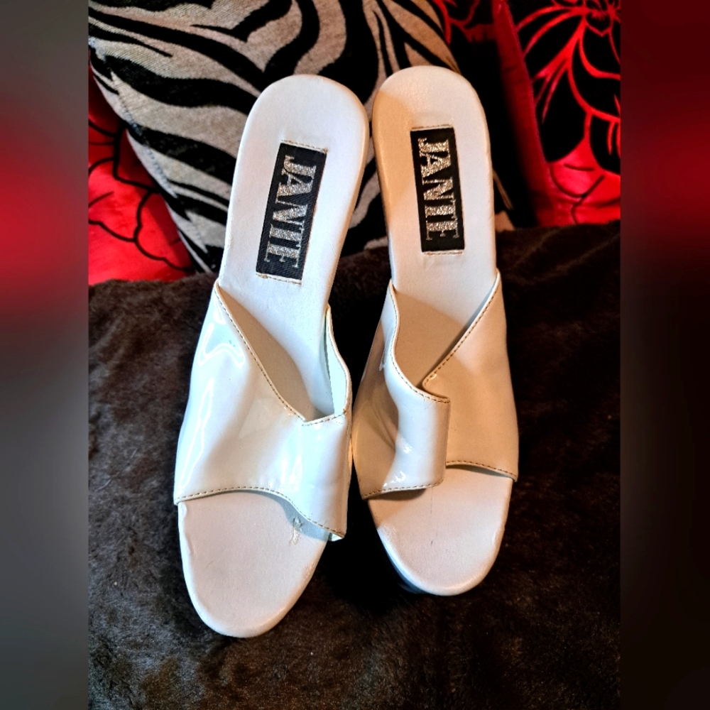 Nwot Janie Heels